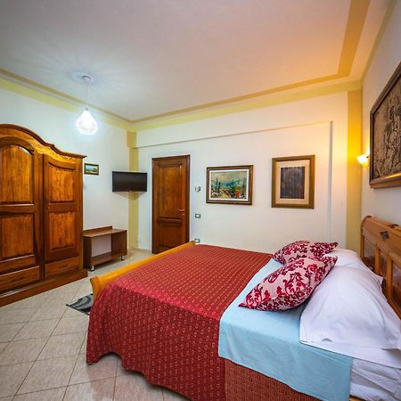 Hotel "San Saena " Radhimë Dış mekan fotoğraf