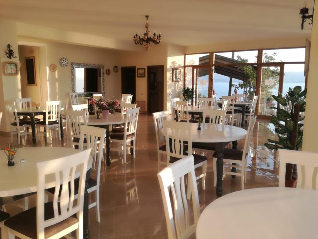 Hotel "San Saena " Radhimë Dış mekan fotoğraf