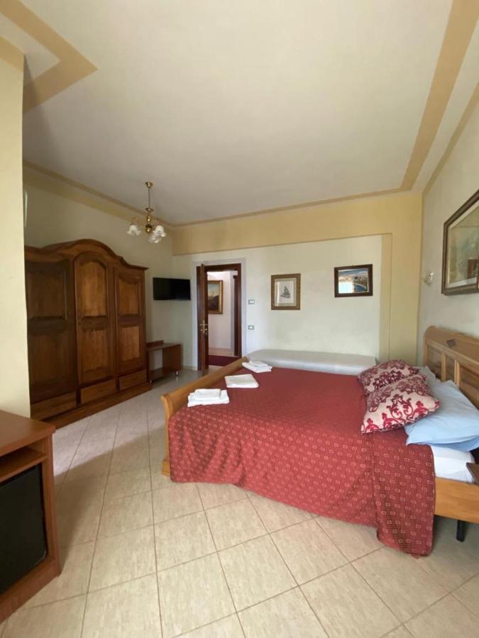Hotel "San Saena " Radhimë Dış mekan fotoğraf