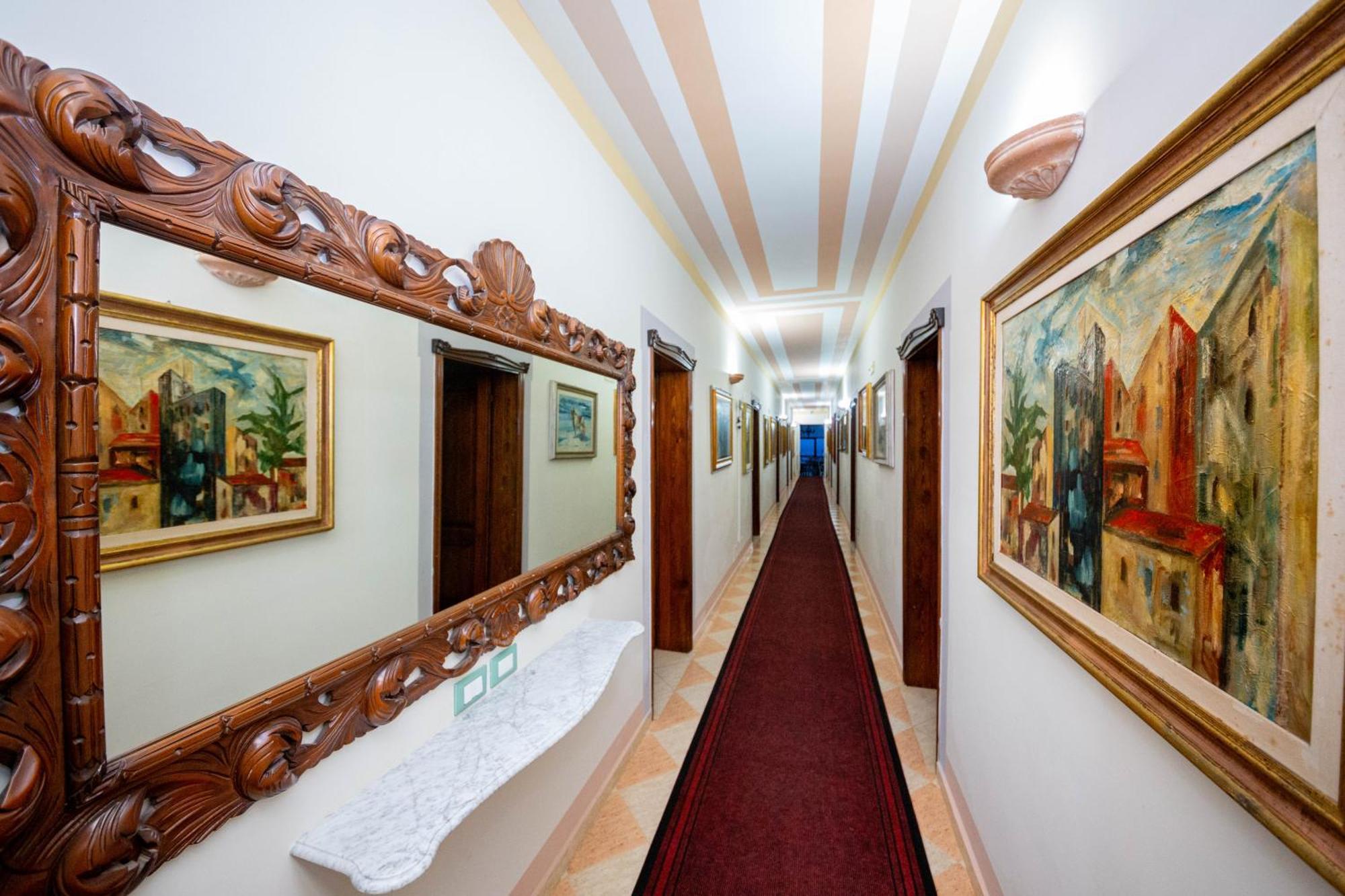 Hotel "San Saena " Radhimë Dış mekan fotoğraf