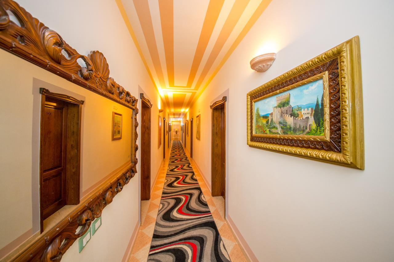Hotel "San Saena " Radhimë Dış mekan fotoğraf