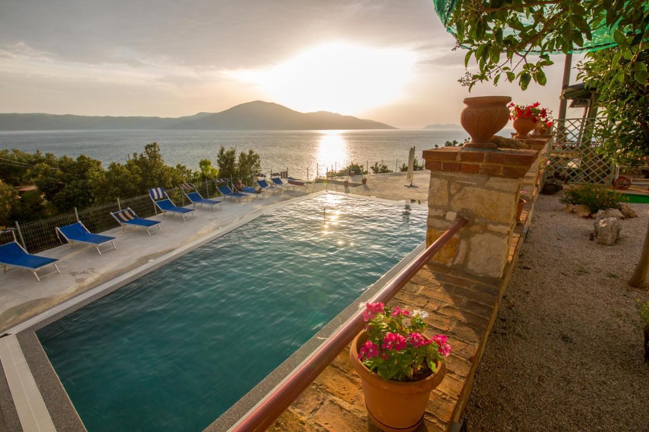 Hotel "San Saena " Radhimë Dış mekan fotoğraf